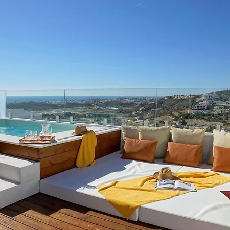 Telhado Luxury Rooftop Retreat With 2 Pools Casa vacanze